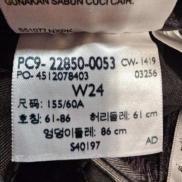 Levi's Womens 24 Black High Rise Super Skinny Ankle Jeans with Studded Ankle NWT - Picture 8 of 15